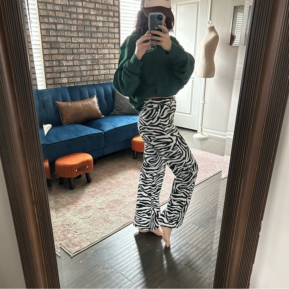 VINTAGE Divided Zebra Print Flared Pants | Size 4 | Y2K Festival Statement Style - Picture 8 of 8